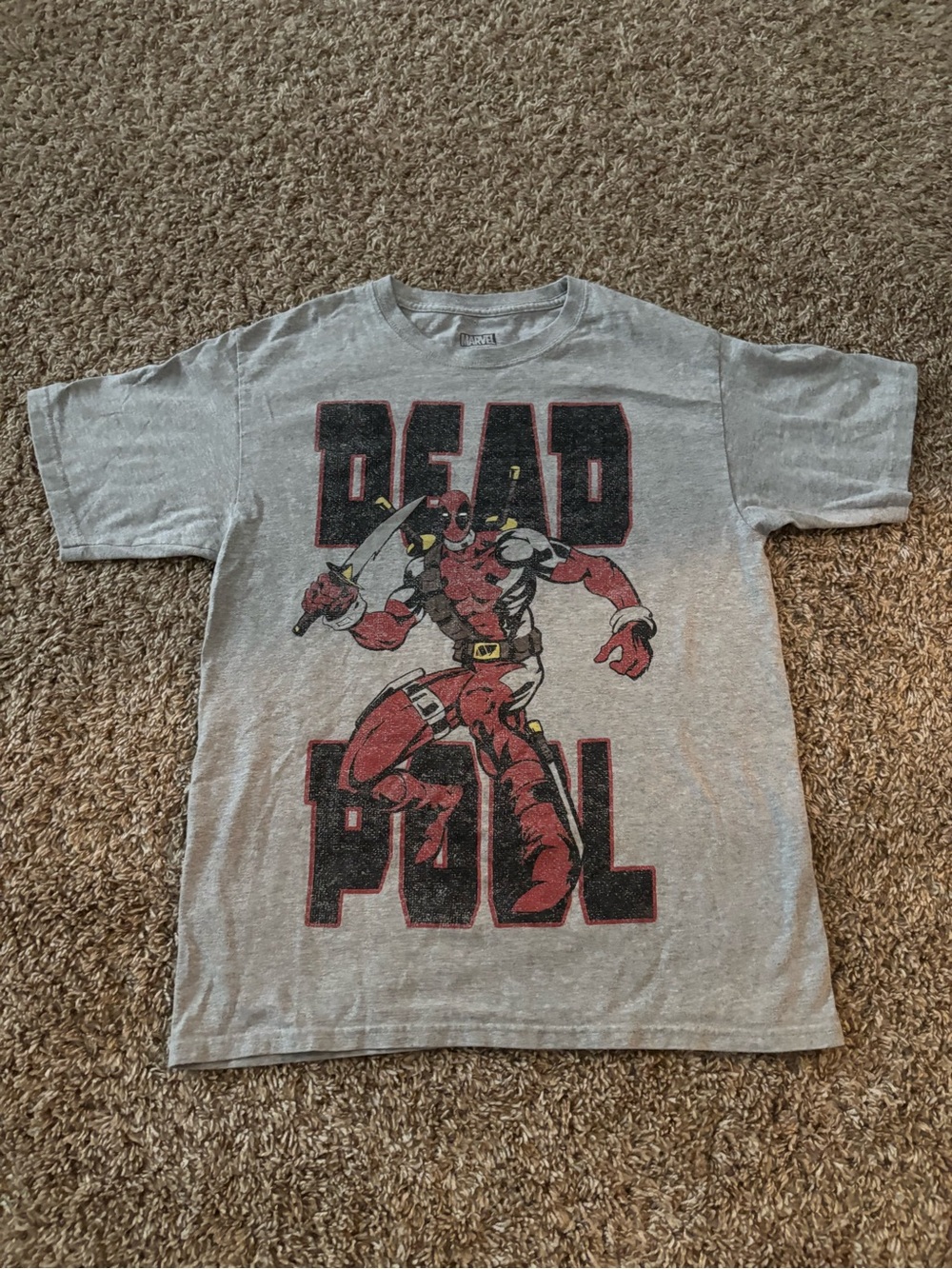 Marvel Deadpool Short Sleeve Graphic Tee - Gray & Red
